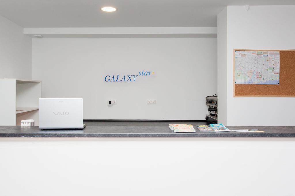 Galaxystar Ostello Barcellona Esterno foto